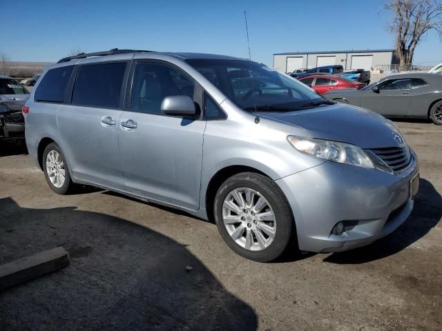 2013 Toyota Sienna XLE