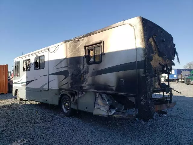 2003 Workhorse Custom Chassis Motorhome Chassis W22