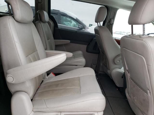 2009 Chrysler Town & Country Touring