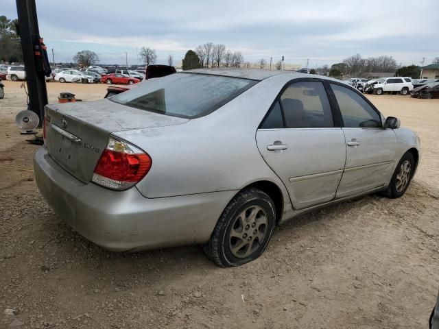 2005 Toyota Camry LE