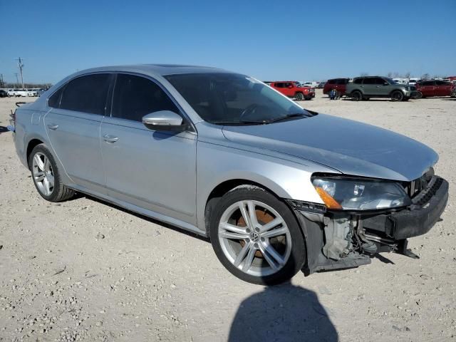 2012 Volkswagen Passat SEL