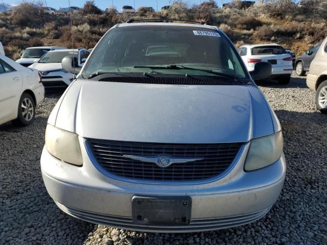 2004 Chrysler Town & Country LX