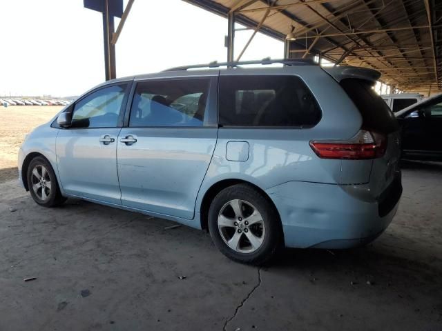 2015 Toyota Sienna LE