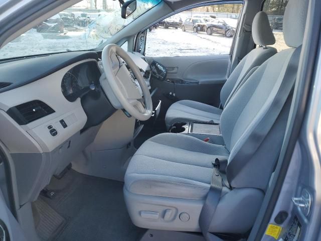 2013 Toyota Sienna LE