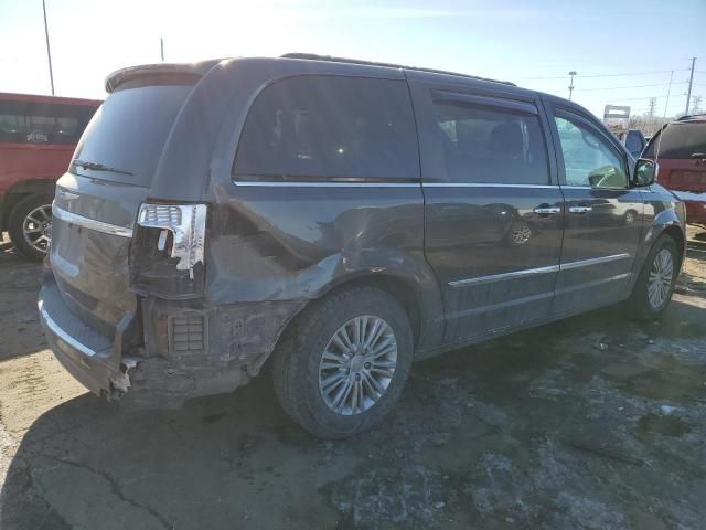 2016 Chrysler Town & Country Touring L