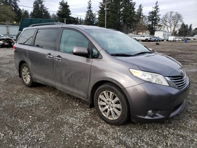 2013 Toyota Sienna XLE