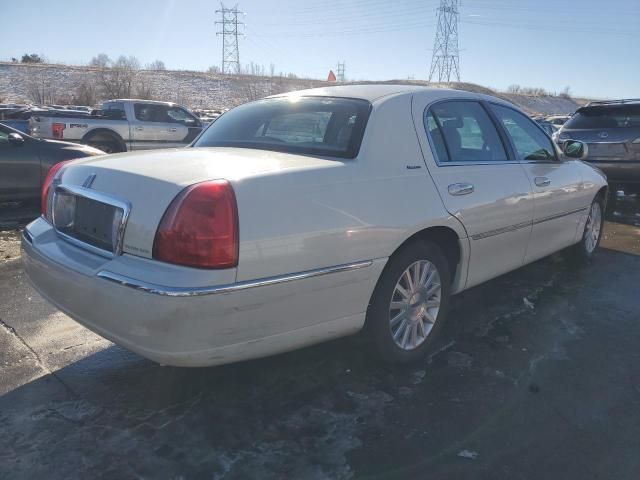 2003 Lincoln Town Car Executive