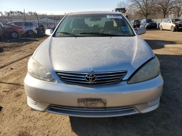 2005 Toyota Camry LE