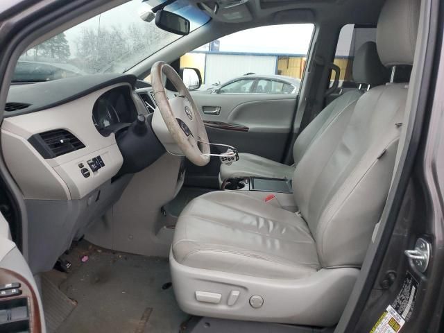 2013 Toyota Sienna XLE