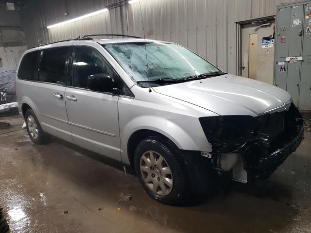 2010 Chrysler Town & Country LX