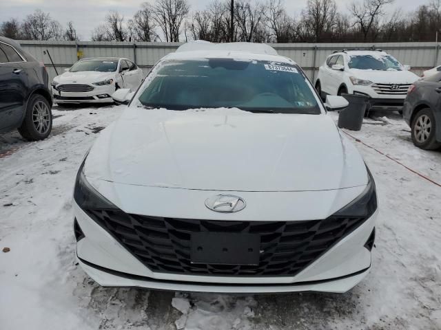 2021 Hyundai Elantra SE