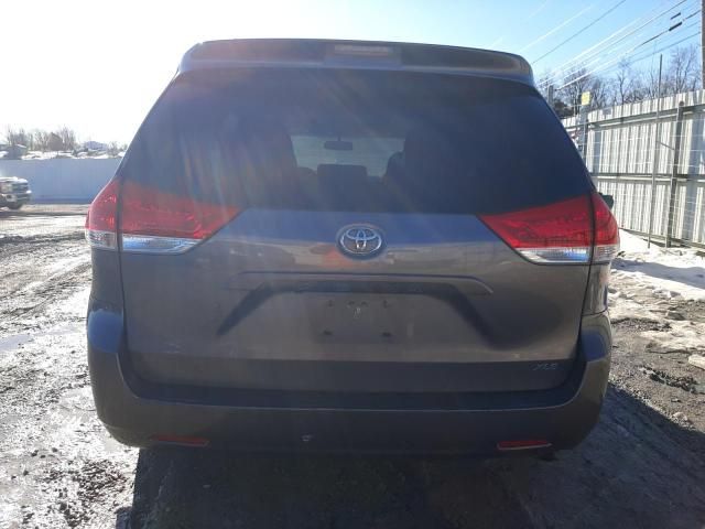 2011 Toyota Sienna XLE