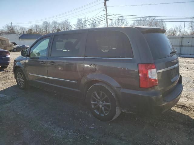 2016 Chrysler Town & Country S