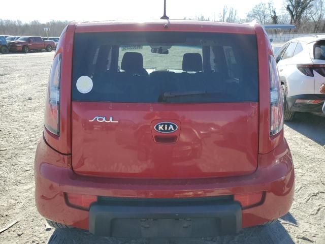 2010 KIA Soul +