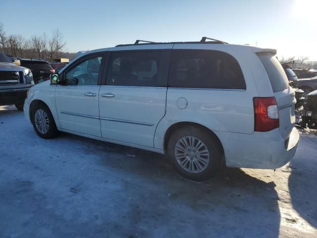 2013 Chrysler Town & Country Touring L