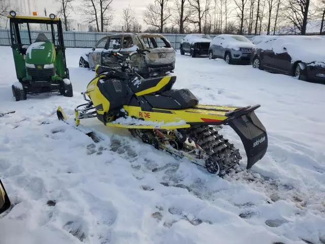 2021 Skidoo Renegade