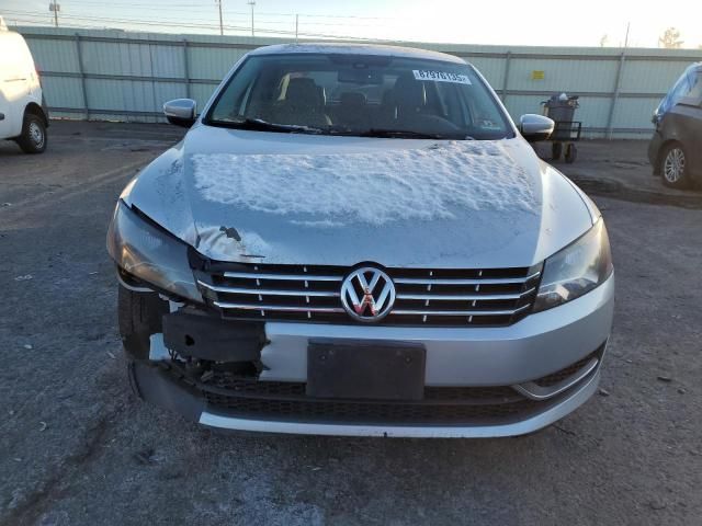 2014 Volkswagen Passat SE