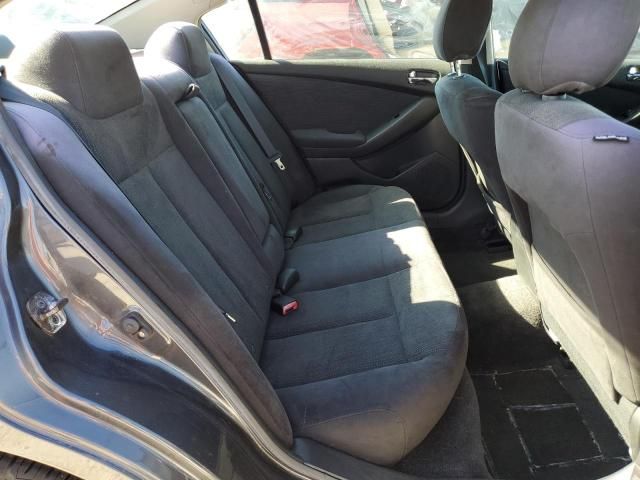 2010 Nissan Altima Base