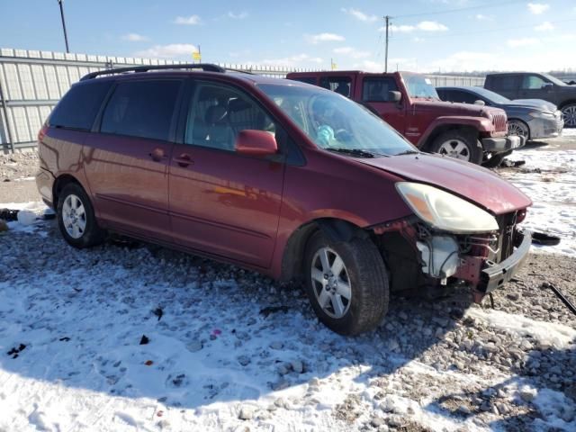 2004 Toyota Sienna XLE