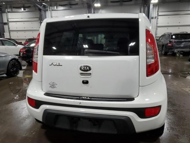 2013 KIA Soul +