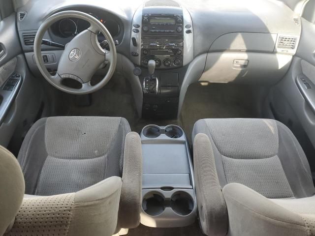 2007 Toyota Sienna CE