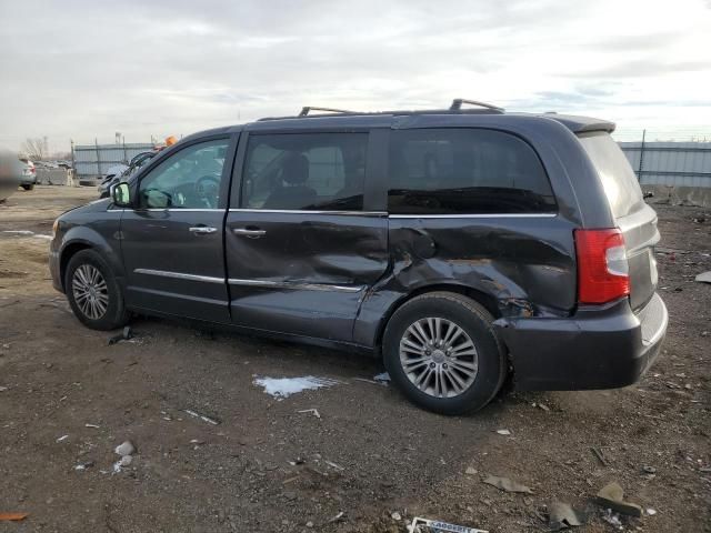 2015 Chrysler Town & Country Touring L