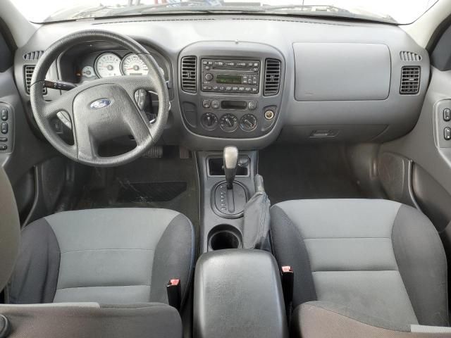 2005 Ford Escape XLS