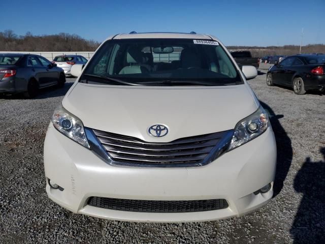 2016 Toyota Sienna XLE