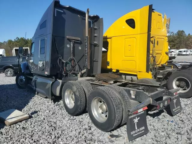 2021 Kenworth Construction T680