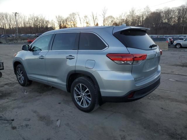 2017 Toyota Highlander SE