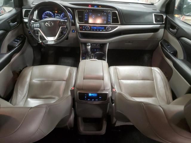 2018 Toyota Highlander SE