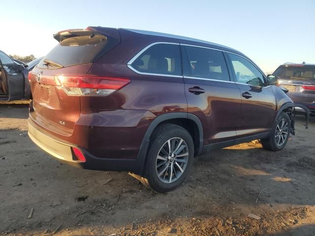 2019 Toyota Highlander SE