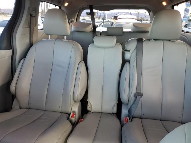 2013 Toyota Sienna XLE