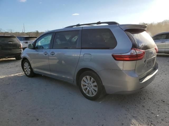 2017 Toyota Sienna LE