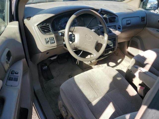 2002 Toyota Sienna CE