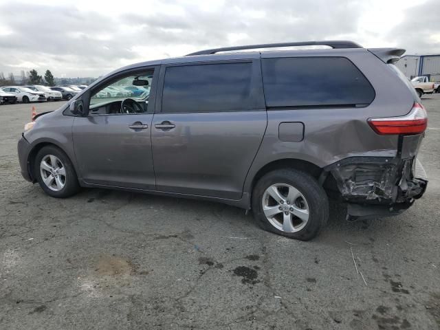 2015 Toyota Sienna LE