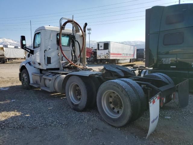 2016 Peterbilt 579