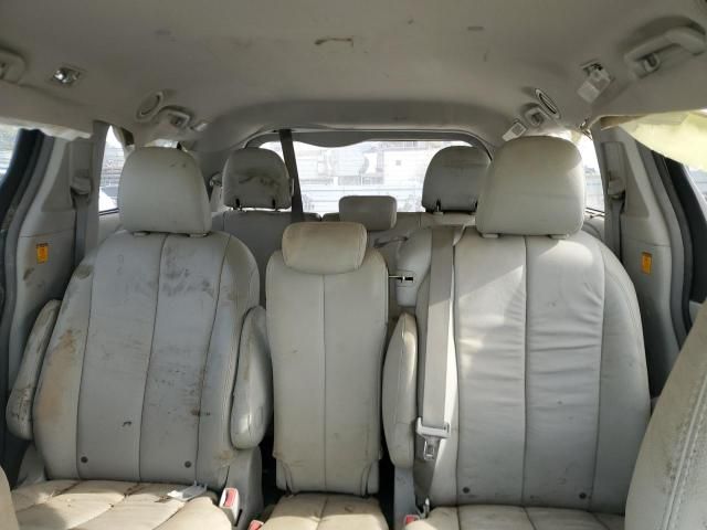 2012 Toyota Sienna LE