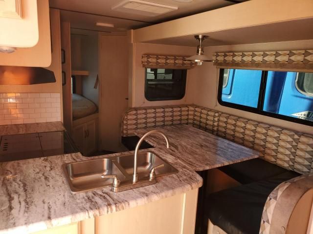 2019 Winnebago Trailer