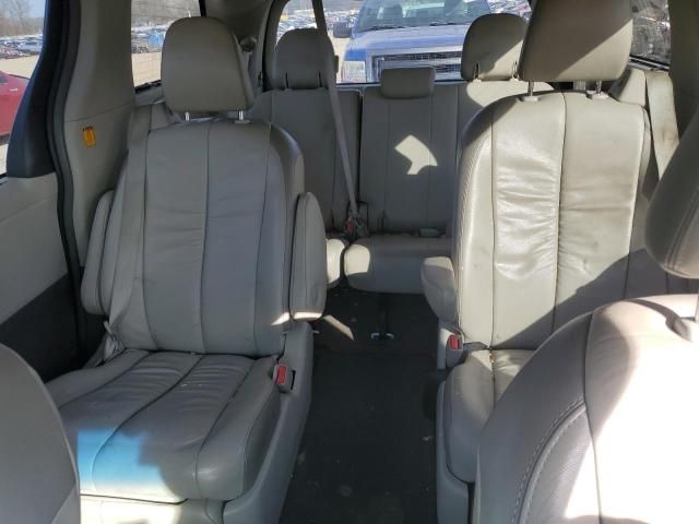 2012 Toyota Sienna XLE