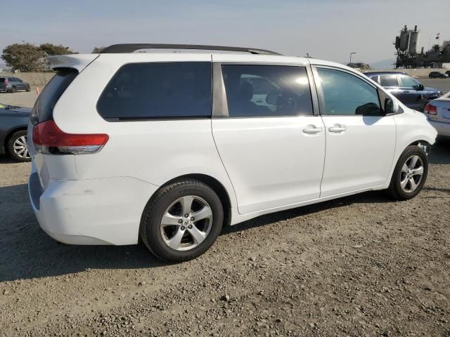 2011 Toyota Sienna LE