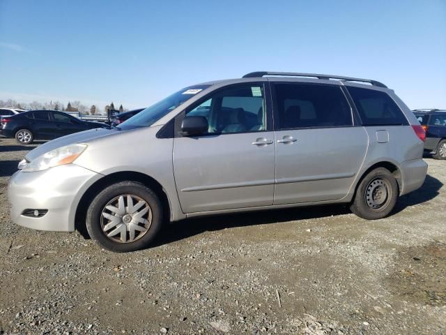 2010 Toyota Sienna CE