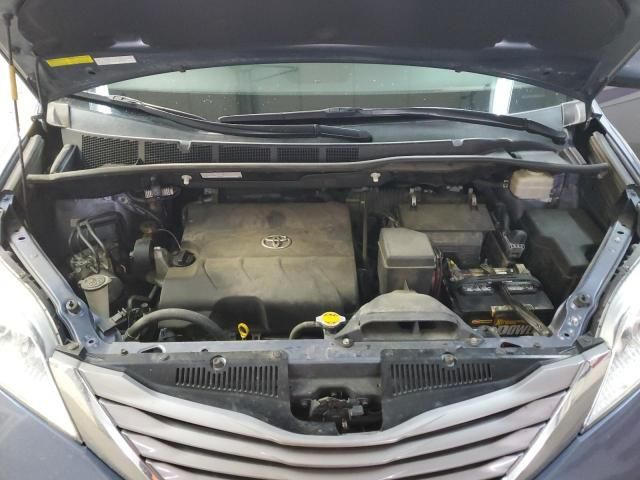 2015 Toyota Sienna XLE