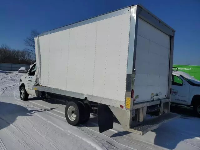 2019 Ford Econoline E350 Super Duty Cutaway Van