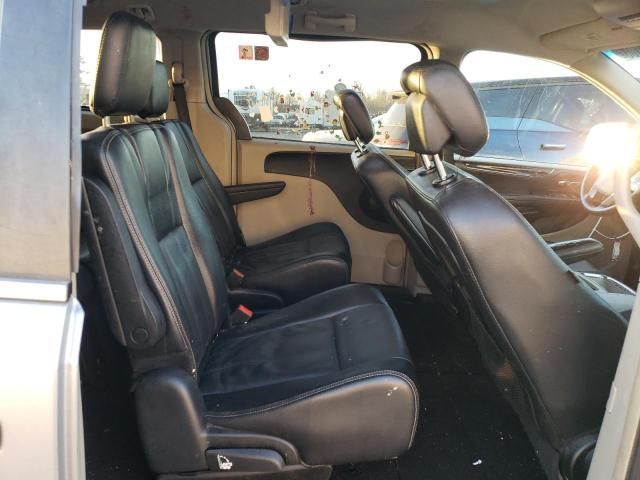 2015 Chrysler Town & Country Touring