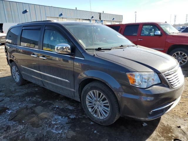 2016 Chrysler Town & Country Touring L