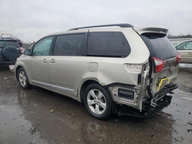 2015 Toyota Sienna LE