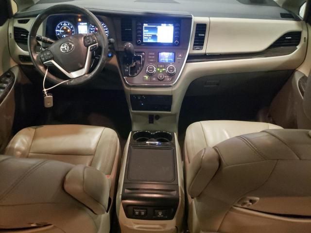 2019 Toyota Sienna XLE