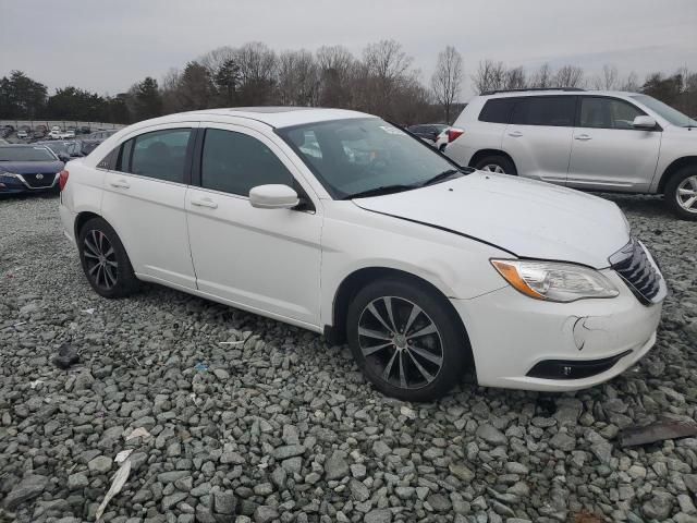 2013 Chrysler 200 Touring