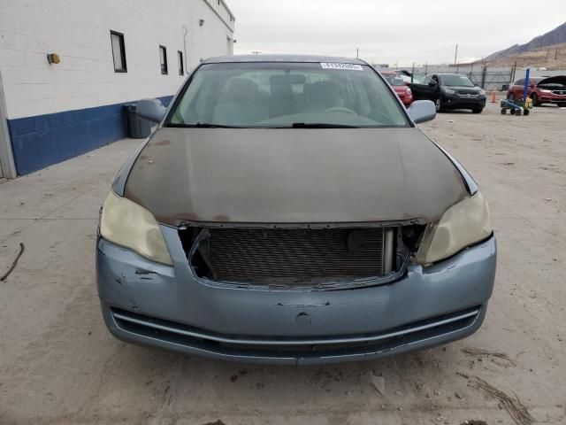 2005 Toyota Avalon XL